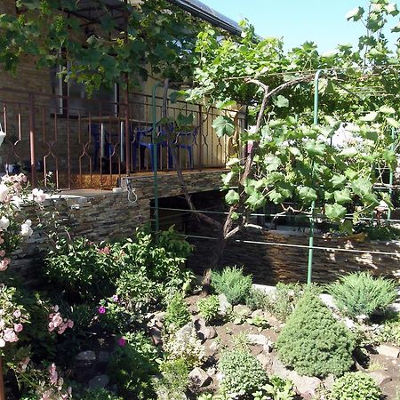 Guest House Kamenny Dom 카롤리노 부하즈 외부 사진
