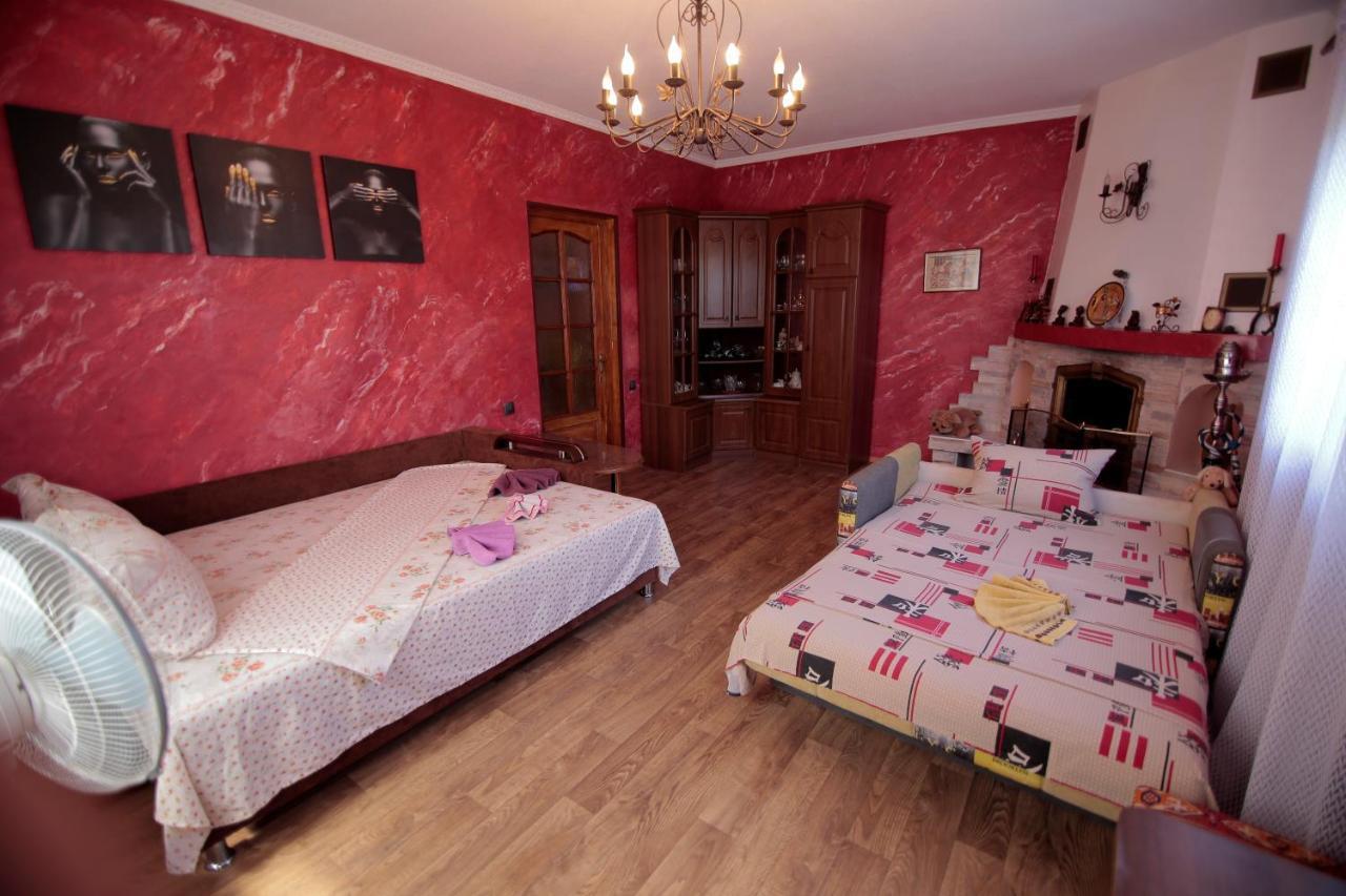 Guest House Kamenny Dom 카롤리노 부하즈 외부 사진