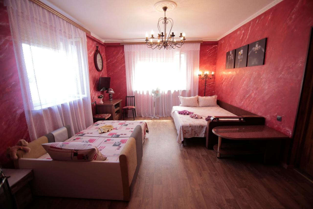 Guest House Kamenny Dom 카롤리노 부하즈 외부 사진