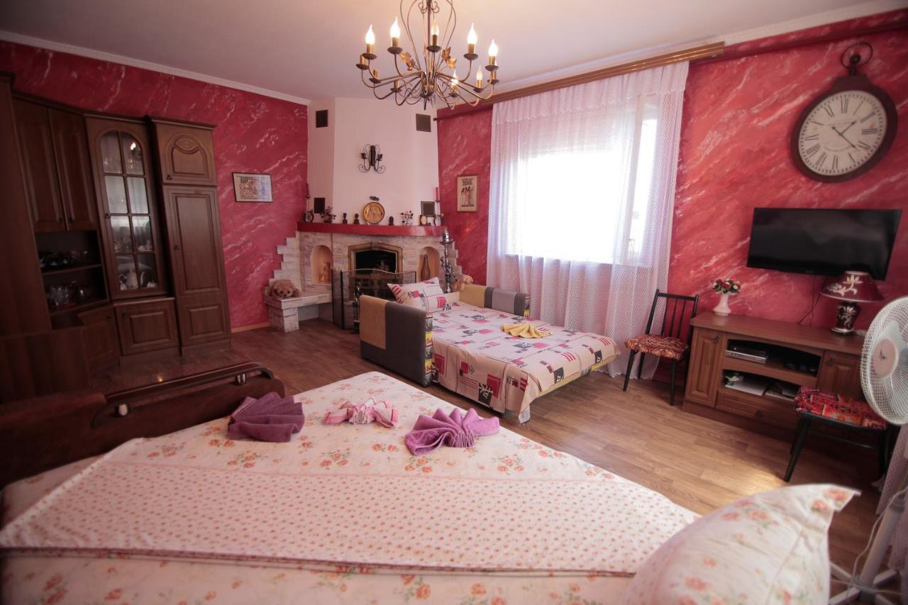 Guest House Kamenny Dom 카롤리노 부하즈 외부 사진