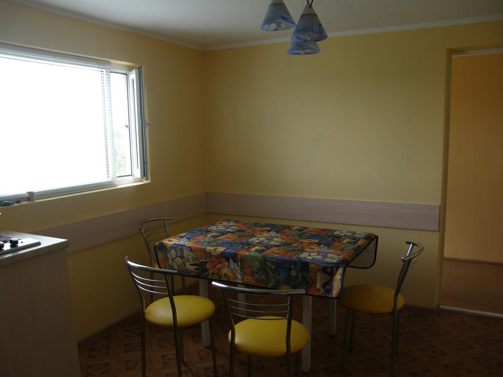 Guest House Kamenny Dom 카롤리노 부하즈 외부 사진