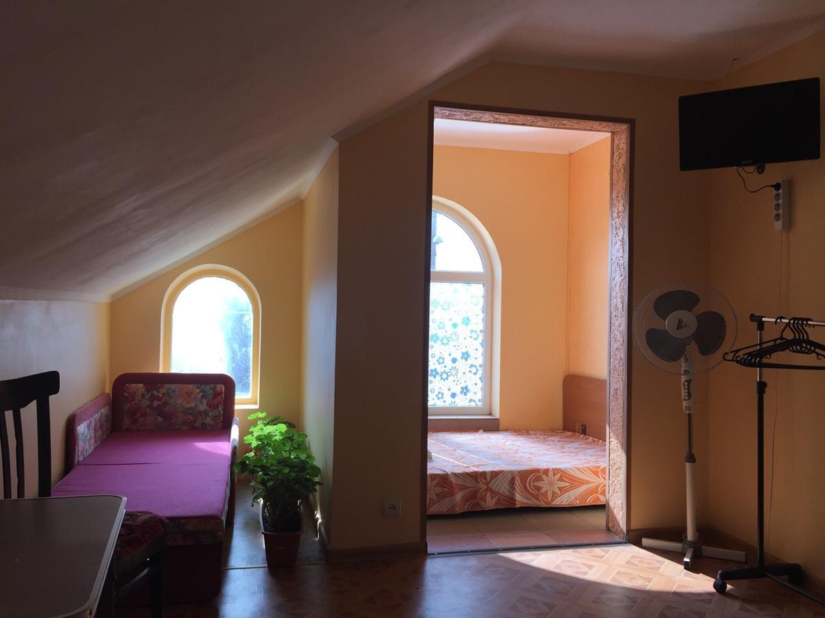 Guest House Kamenny Dom 카롤리노 부하즈 외부 사진