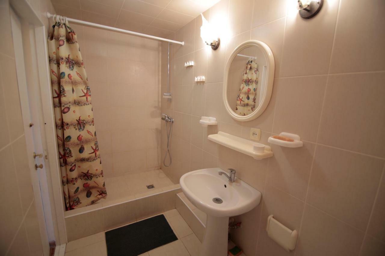 Guest House Kamenny Dom 카롤리노 부하즈 외부 사진