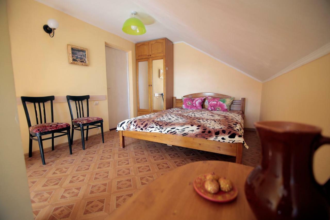 Guest House Kamenny Dom 카롤리노 부하즈 외부 사진
